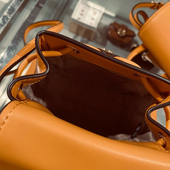 Michael Kors Backpack Bag Phoebe XS Flap Drawstring Backpack Honeycomb New - Picture 3 of 16